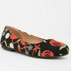 Torrid Embroidered Rose Flats